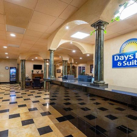 Days Inn & Suites By Wyndham Clovis Zewnętrze zdjęcie