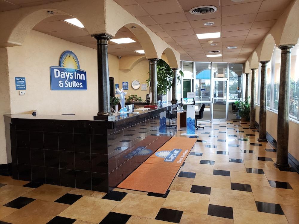 Days Inn & Suites By Wyndham Clovis Zewnętrze zdjęcie