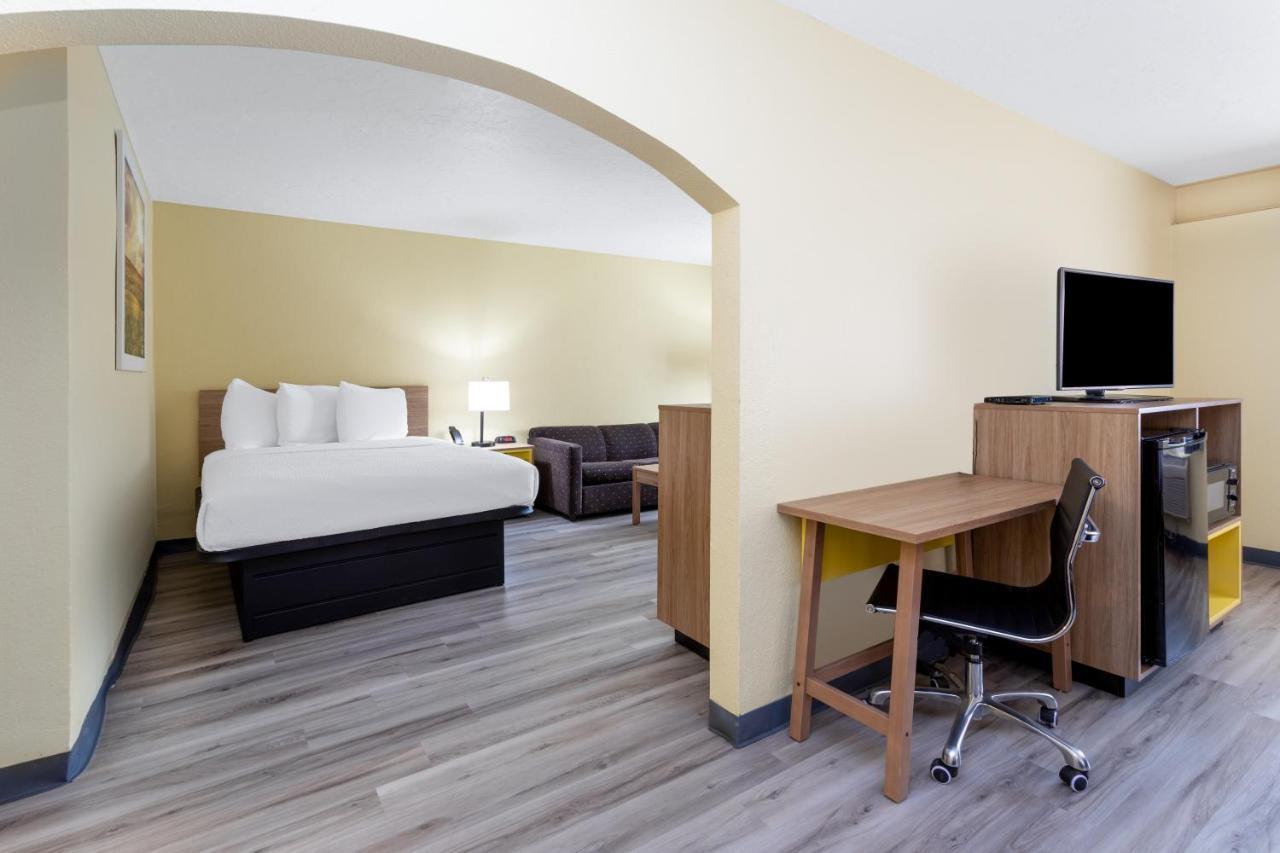 Days Inn & Suites By Wyndham Clovis Zewnętrze zdjęcie