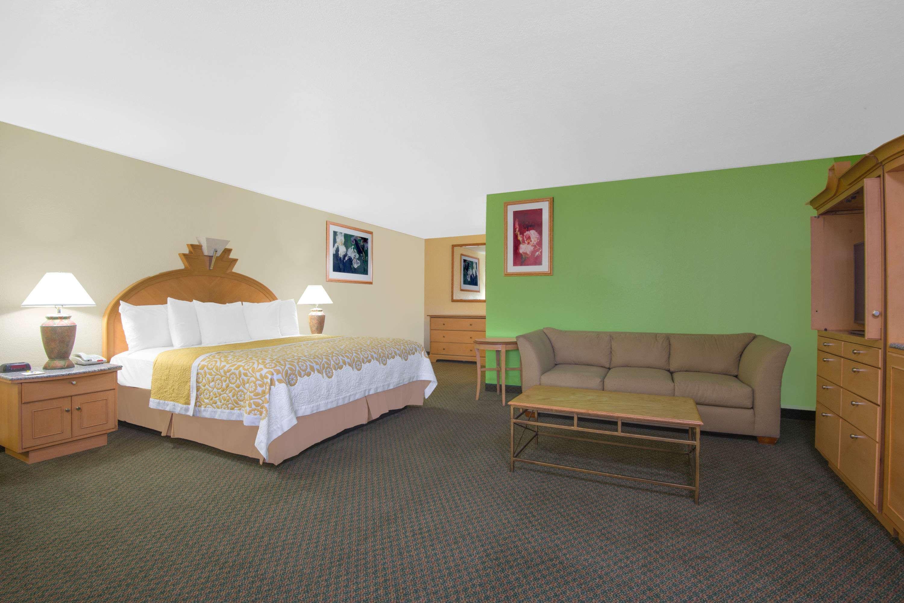 Days Inn & Suites By Wyndham Clovis Zewnętrze zdjęcie