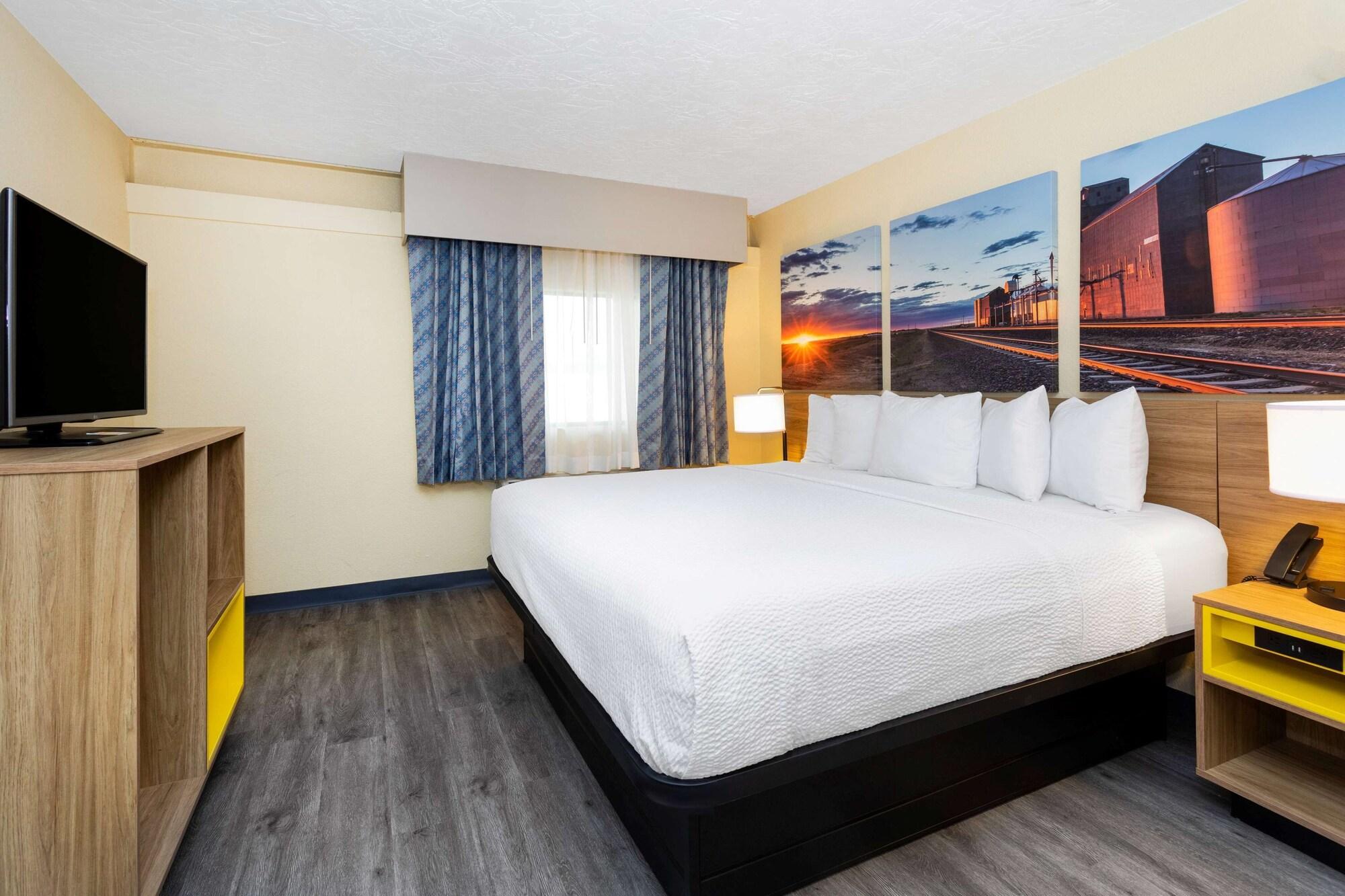 Days Inn & Suites By Wyndham Clovis Zewnętrze zdjęcie