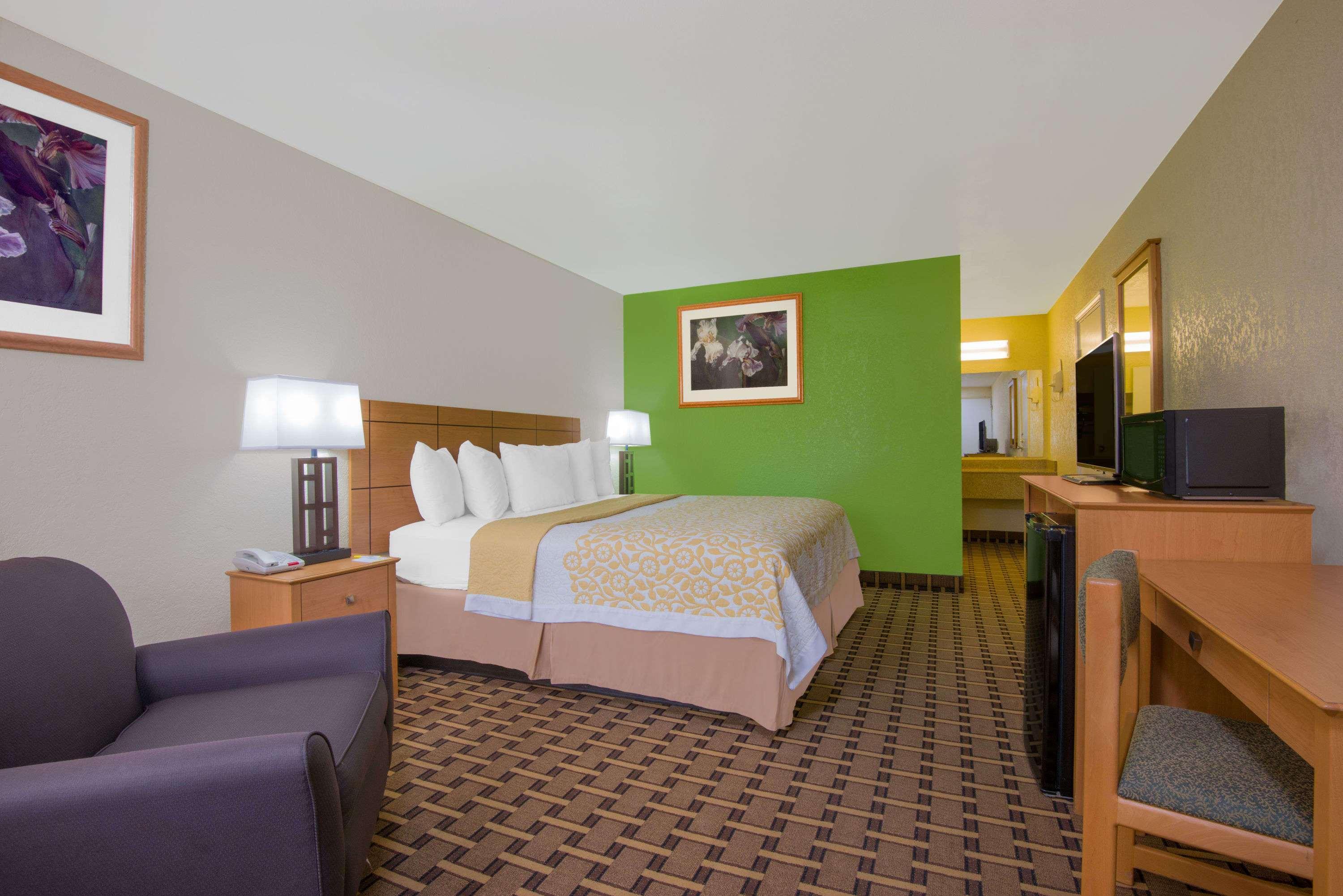 Days Inn & Suites By Wyndham Clovis Zewnętrze zdjęcie