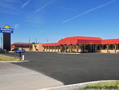 Days Inn & Suites By Wyndham Clovis Zewnętrze zdjęcie